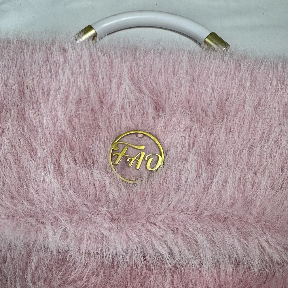 FAO Schwarz Kids Pink Faux Fur Handbag Quilted Interior Gold Logo 59343A24124